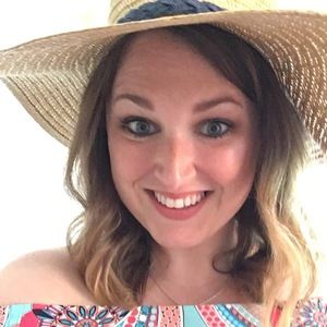 Meet your Posher, Elizabeth